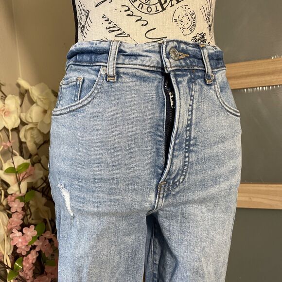 Express Super High Rise Mom Jeans Skinny Jeans Size 2R Distressed Light Wash - Picture 2 of 11